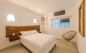 Hotel Caracol Puerto Morelos